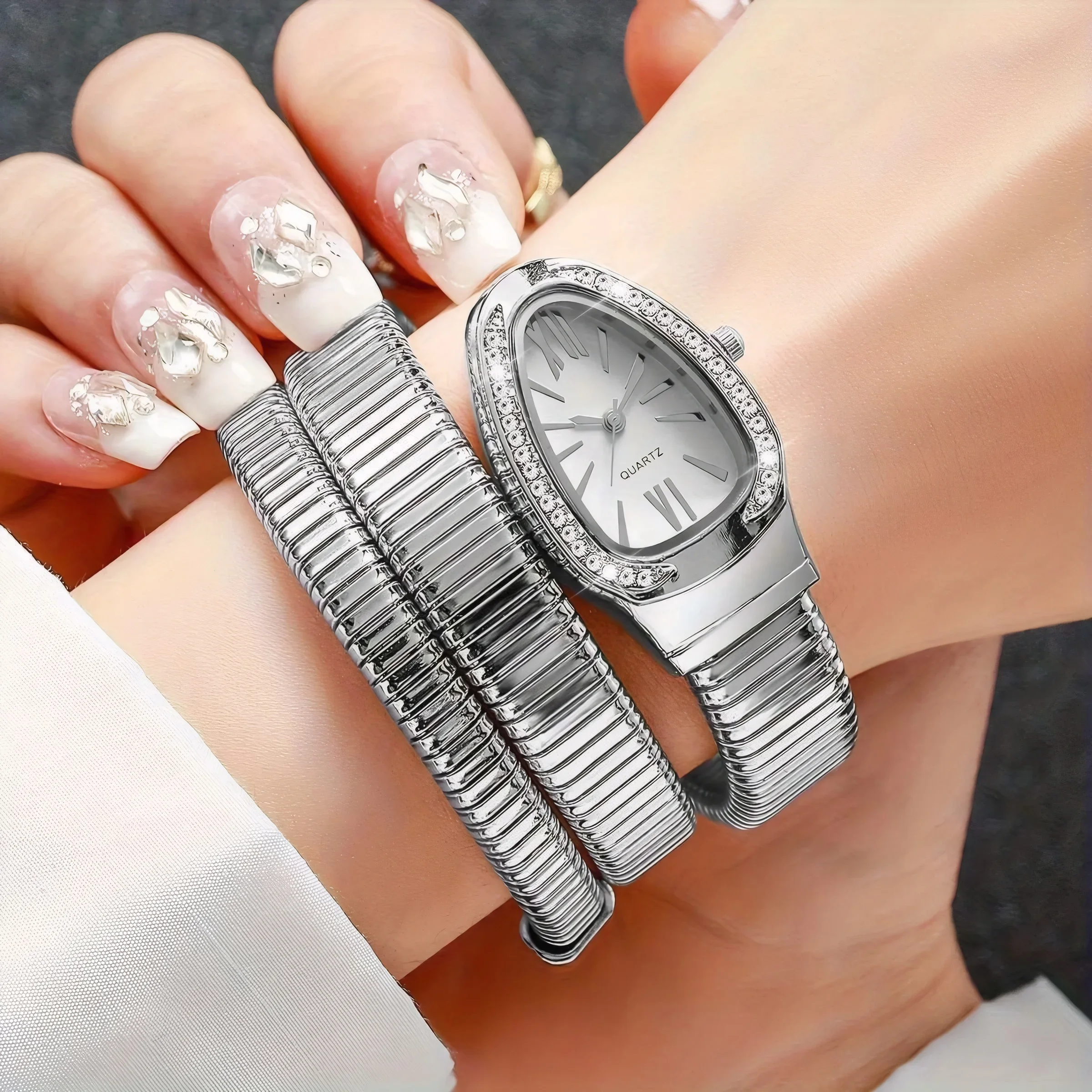 Fashion Watch Quartz Metal Band Casual Style
