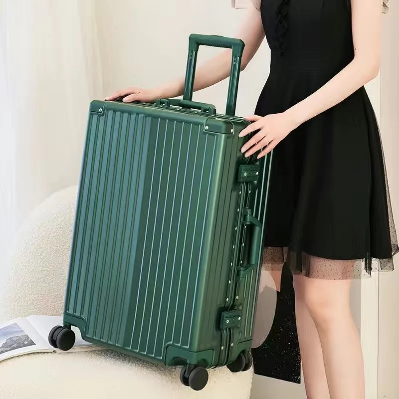 

Aluminum Frame Hardside Luggage Travel Suitcase On Wheels 20"24"29" Large Capacity Travel Luggage