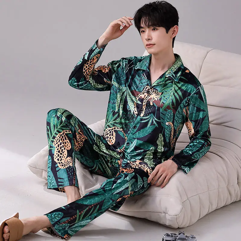 Рисунок 5 - Осенне-зимняя мужская пижама