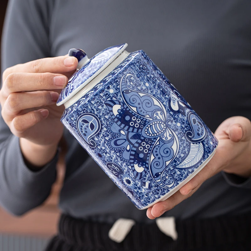 

2pcs Blue and White Porcelain Ceramic Tea Cans High-grade Jewelry Box Home Candy Nuts Medicine Powder Sealed Jar Food Container