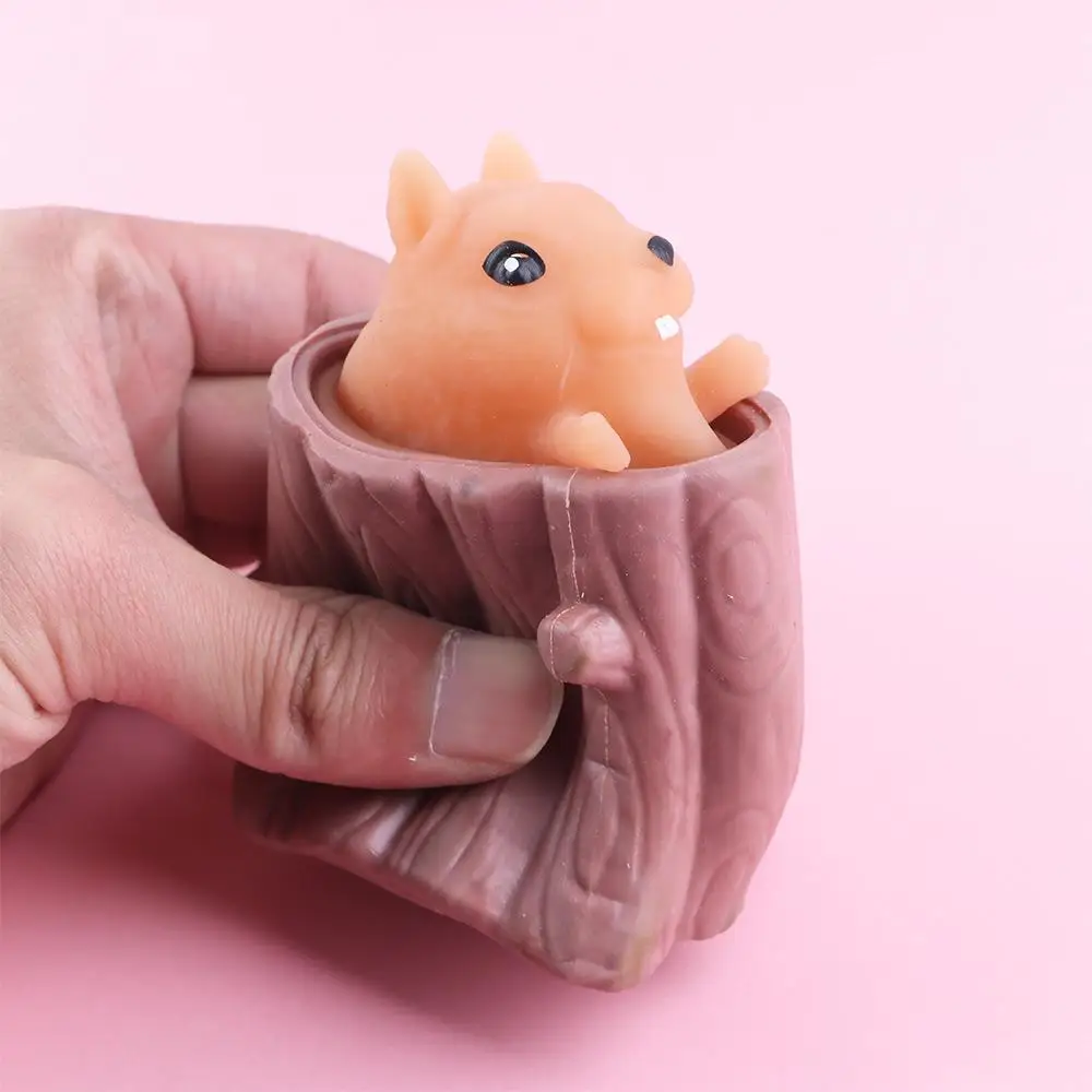 

Office Stress Relief Strange Tree Stump Squirrel Decompression Toys Squirrel Squeeze Cup Vent Toys Penholder Cup Antistress Toy