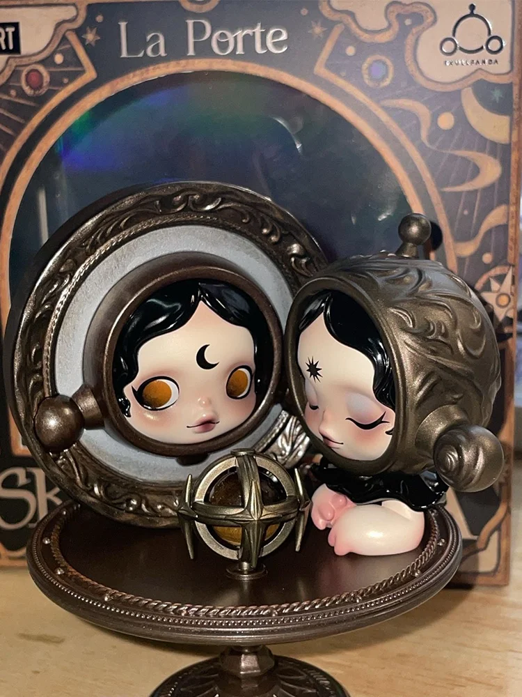 POPMART Skullpanda La Porte フィギュア Popmart Skullpanda La Porte フランスのみで販売