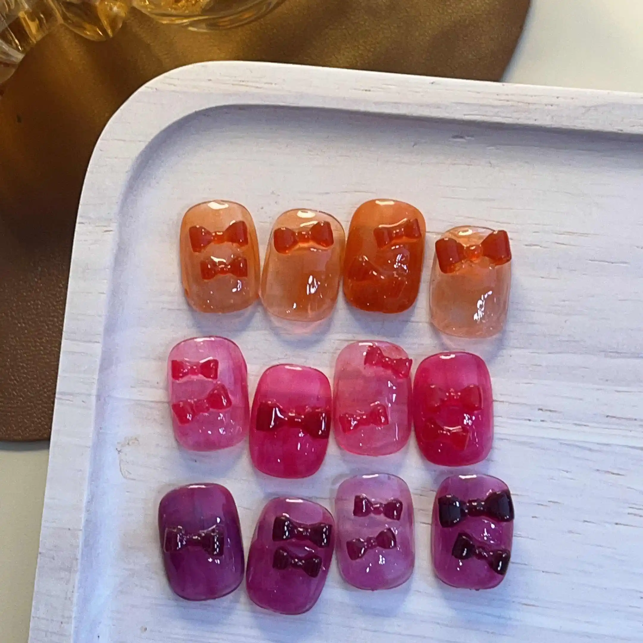 1개 소형 사이즈 귀여운 나비넥타이 네일 몰드 아름다운 리본 3D 조각 네일 몰드 조각 템플릿 DIY 매니큐어 장식 도구