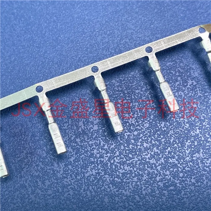 Terminale Di Crimpatura Connettore 175151-1 Femmina Contatto Rettangolare Te Tyco Amp Amp Originale