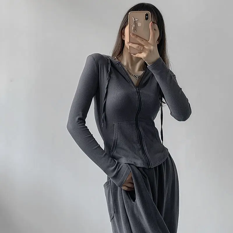

Hooded Plain Sweatshirts for Women Cute Kawaii Female Clothes Tops Slim Basic Trend Korean Fashion Kpop Essential 2000s Hoodies