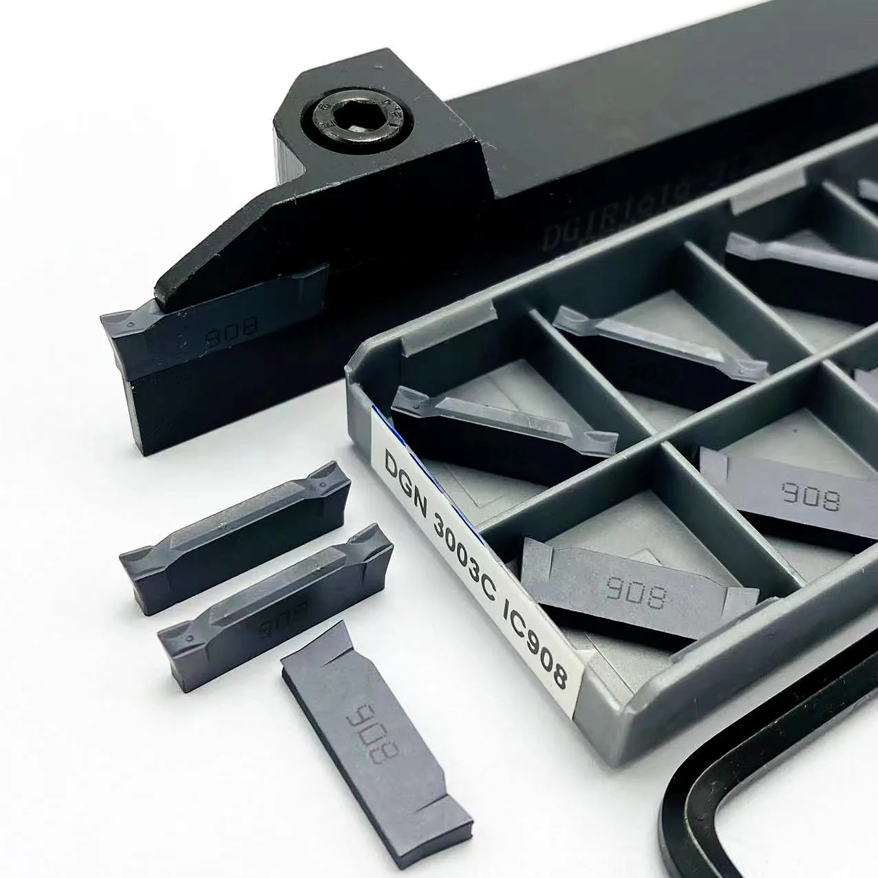 

DGTR2020-3T20 DGTR1616 DGTR2525 Slotted External Turning Tool Holder Suitable for DGN3003 DGN2002 DGTR Carbide Turning Tool