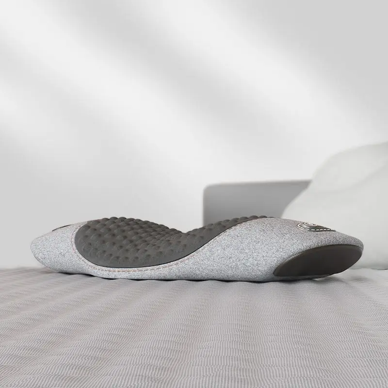 Sleep on the bed with a lumbar pillow, use electric massage to treat back pain, and use special heated sleeping pads to support 6