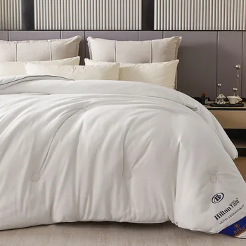 Luxury Hotel Comforter – Soft, Fluffy & All-Season Quilt