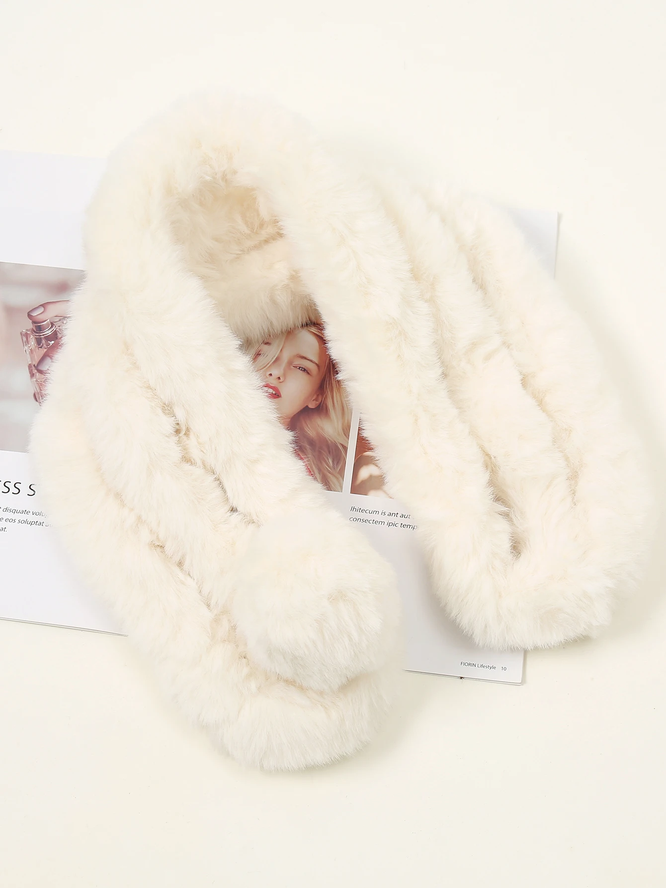 New Faux Fox Fur Scarf Shawl Pearl Fashion Warm Thicken Fake Fur Collar Women Short Neckerchief Neck Warmer Clothing Accessories 6
