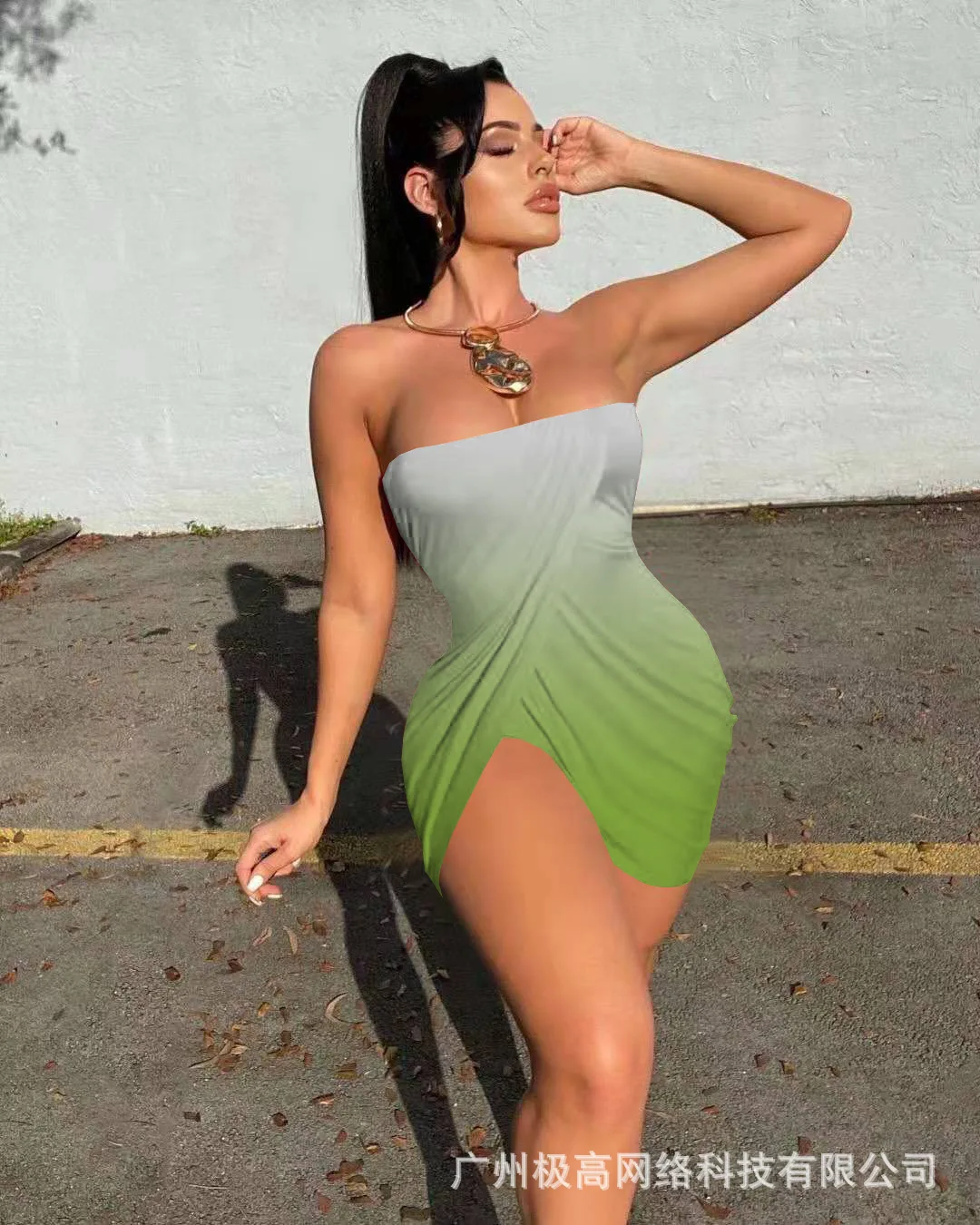 

Женское мини-платье без рукавов, с высокой талией