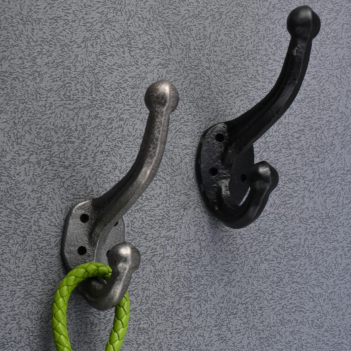 European Industrial Style Clothes Hook Cast Iron Door Hook Cast Iron Coat Retro Wrought Decoration.