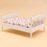 Maison de courses en bois et fer, mini lit simple ou double, meubles de chambre à coucher, jouet de salon, modèle fait main, 1/12 4