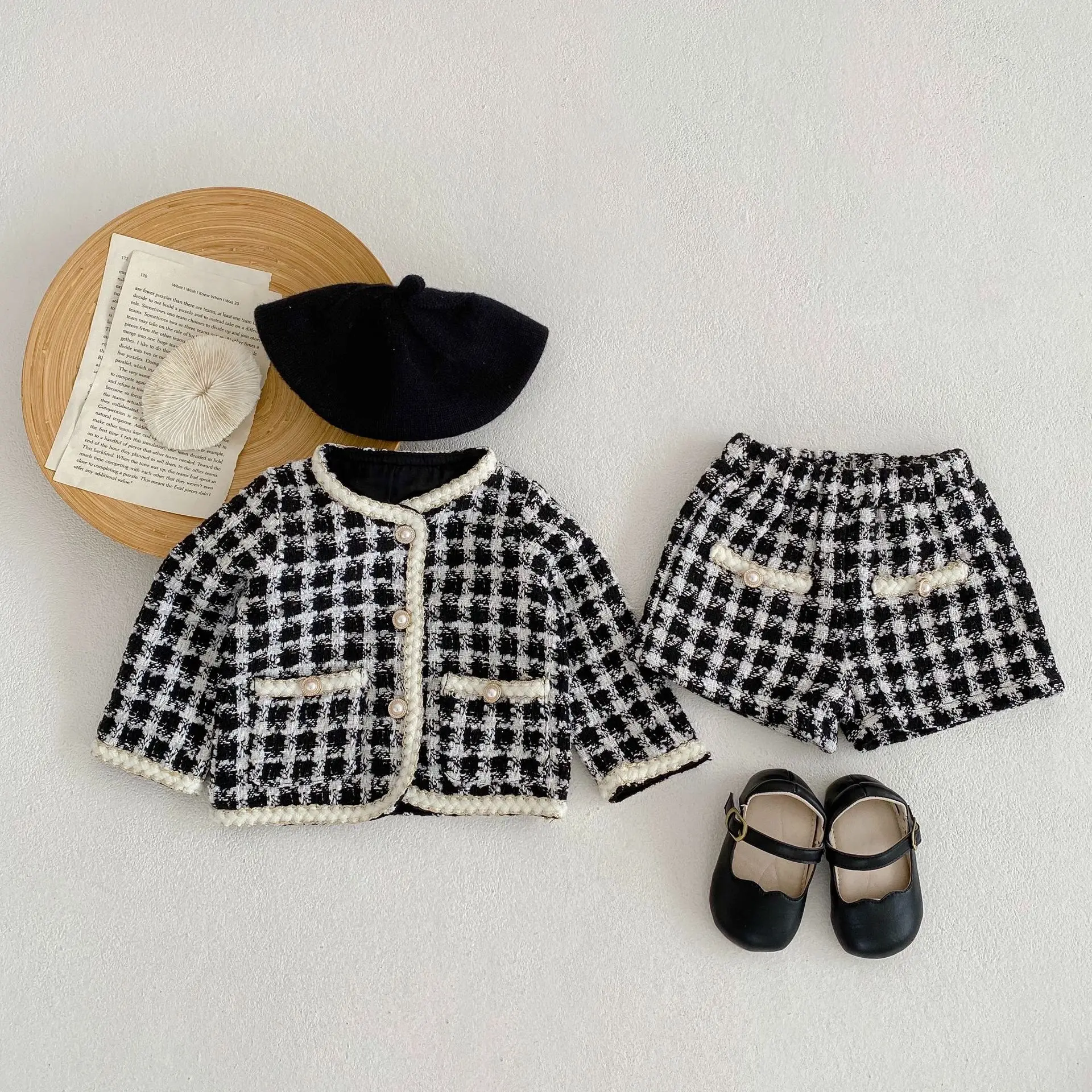 New autumn baby clothes for 2-4 years old, baby girl suit, black and