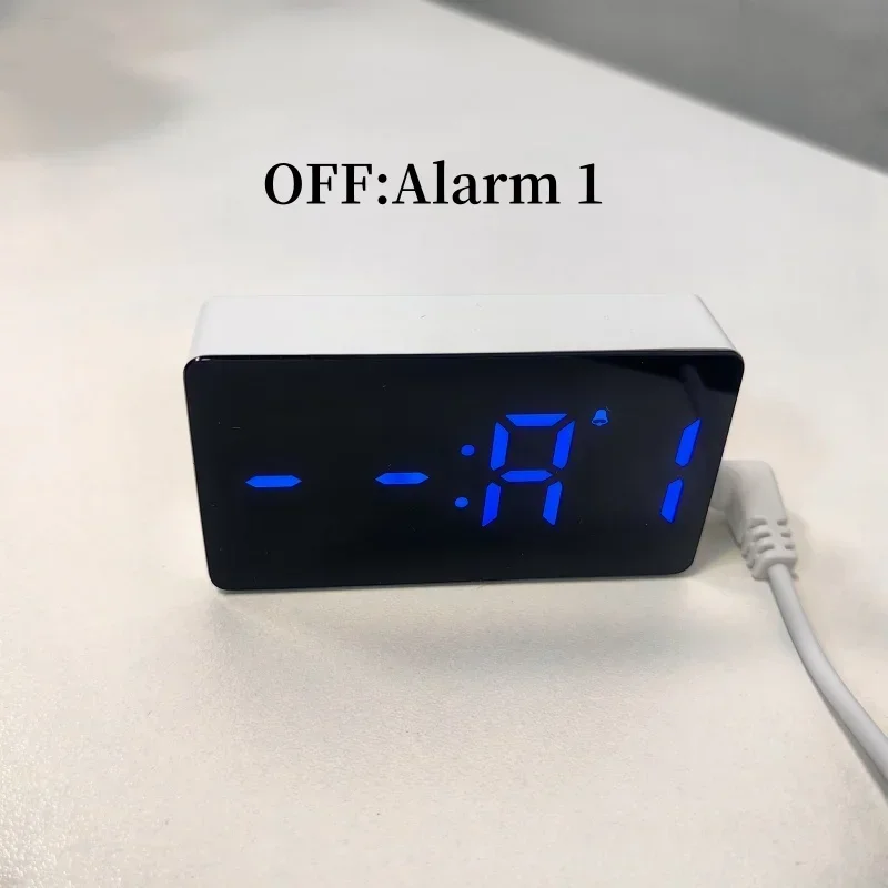 7*4cm Digital Alarm Clock TEMP Date 3 Alarms Power-off Memory Table Clock USB Powered Always On 12/24H Night Mode LED Clock