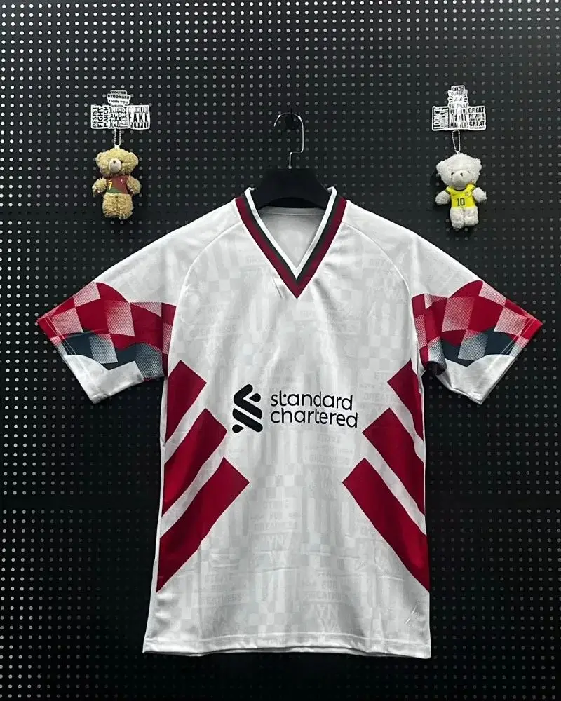 2026 Summer New Liverpool Retro Style White and Red Contrasting Jersey for Men and Women Fashion Trend T-shirt Top