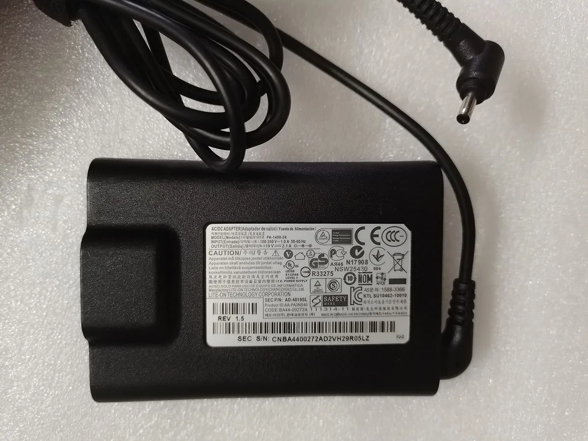 

Genuine 40W 19V 2.1A AD-4019SL PA-1400-24 OEM Slim Charger for Samsung Series 9 NP900X3A-A05US Ultrabook