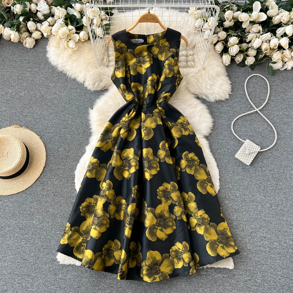 

Summer High-end Retro Waist Slimming A-line Niche Design Sleeveless Vest Dress
