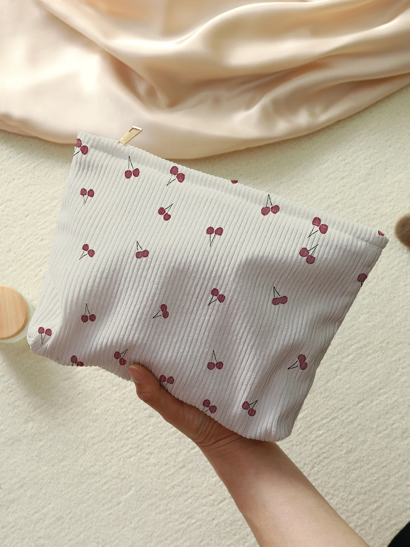 Cherry printed corduroy makeup bag, lightweight zipper makeup storage box, multifunctional bag with lining
