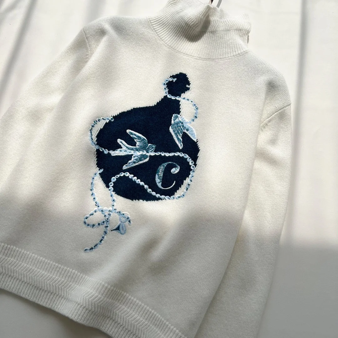 

Cashmere Wool Blend Turtleneck