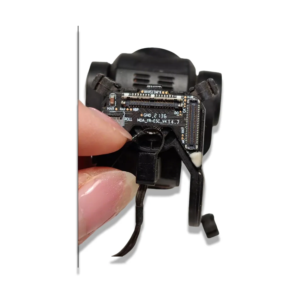 Lot de pièces de cardan mécanique 3 axes pour Autel EVO Nano, disposées sur fond noir, prêtes à être utilisées.