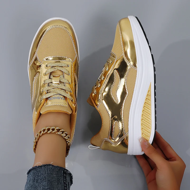 Рисунок 5 - Кроссовки женские сетчатые на толстой подошве