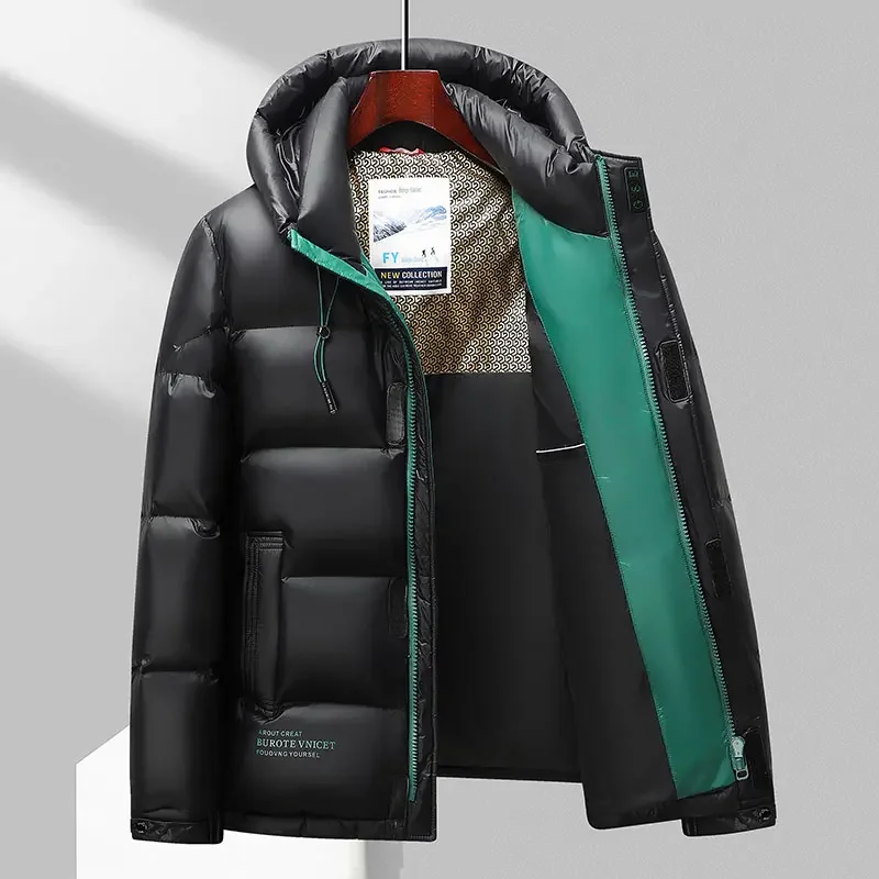 thumbnail image 1 of Chaqueta corta con capucha brillante de diseñador para hombre, marca de invierno, con relleno de plumón de pato, chaqueta ligera de lujo para hombre, abrigo acolchado, 1 of 4