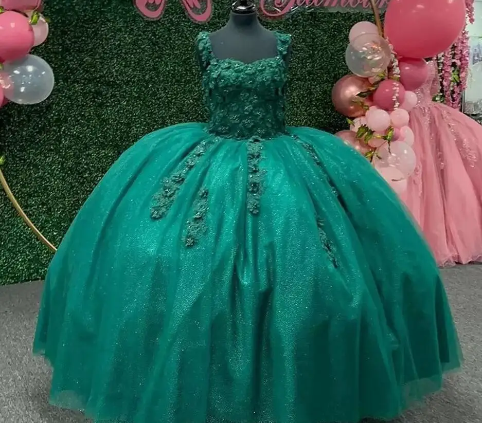 

Sweet 15 Year Emerald Green Quinceanera Dresses with Straps Sexy Sweetheart Puffy Ball Gown Glitter Sequins Debutante Dress