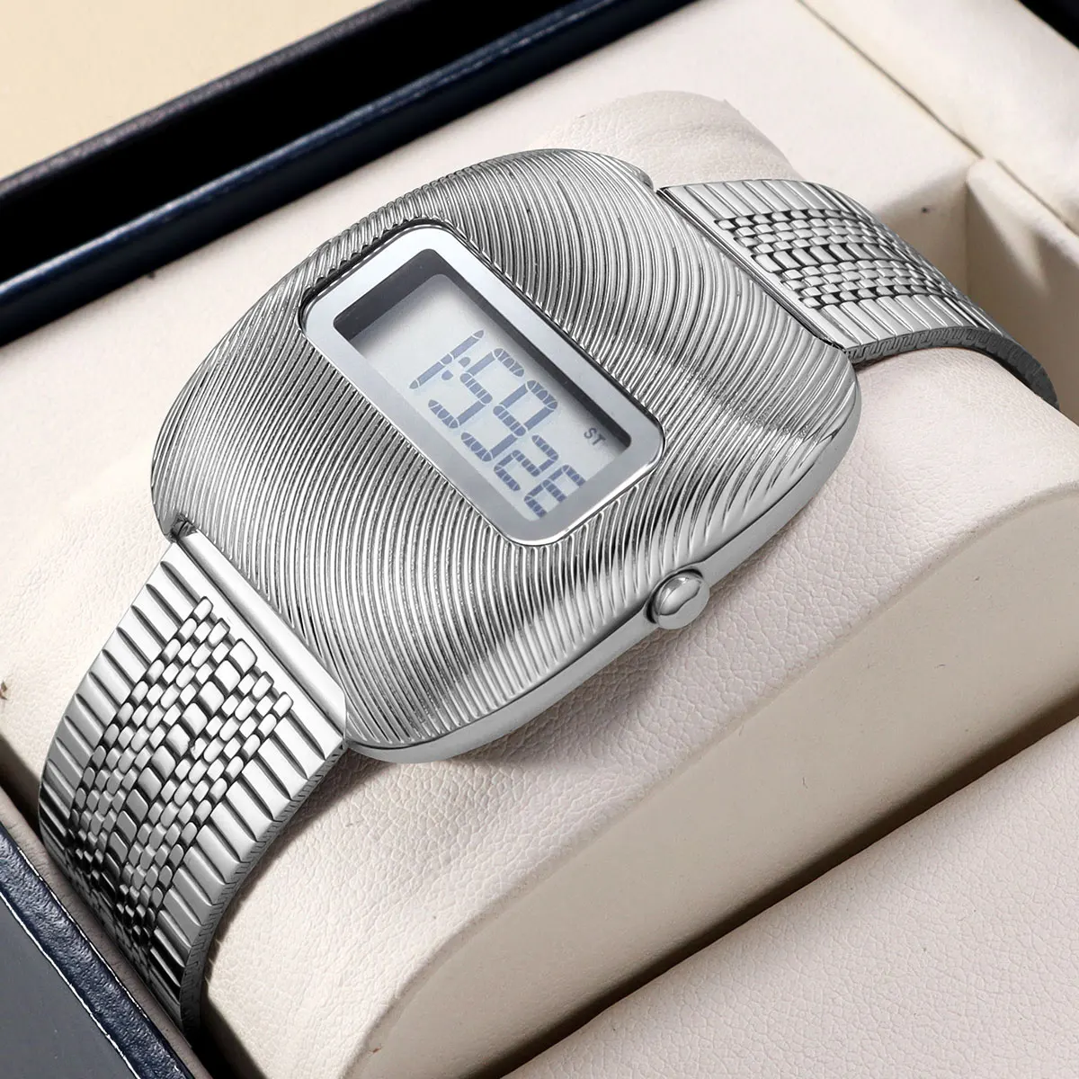 Men's Sports Electronic Watch Fashion Unisex Waterproof Digital Wristwatch with Stainless Steel Strap & Retro Design 0322 - 3