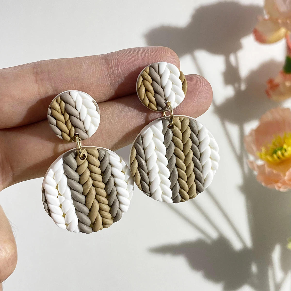 Pendientes de arcilla polimérica hechos a mano, coloridos pendientes de  arcilla para mujeres y niñas
