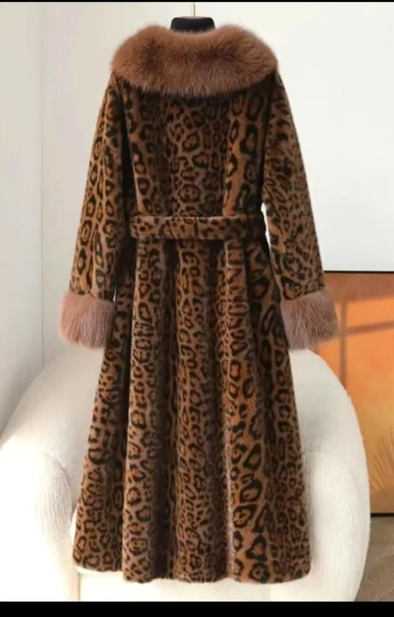 Women's Coat 2025 Winter New Loose Leopard Print Coat Long Integrated Temperament Coat Fashionable fur fur Collar for Ladies WLF