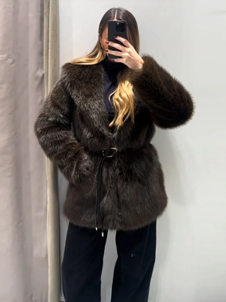 Vintage Luxury Faux Fur Women Coats Fashion Belt Lapel Full Sleeve Female Jacket 2024 Winter Street Loose Thicken Lady Outwears 2