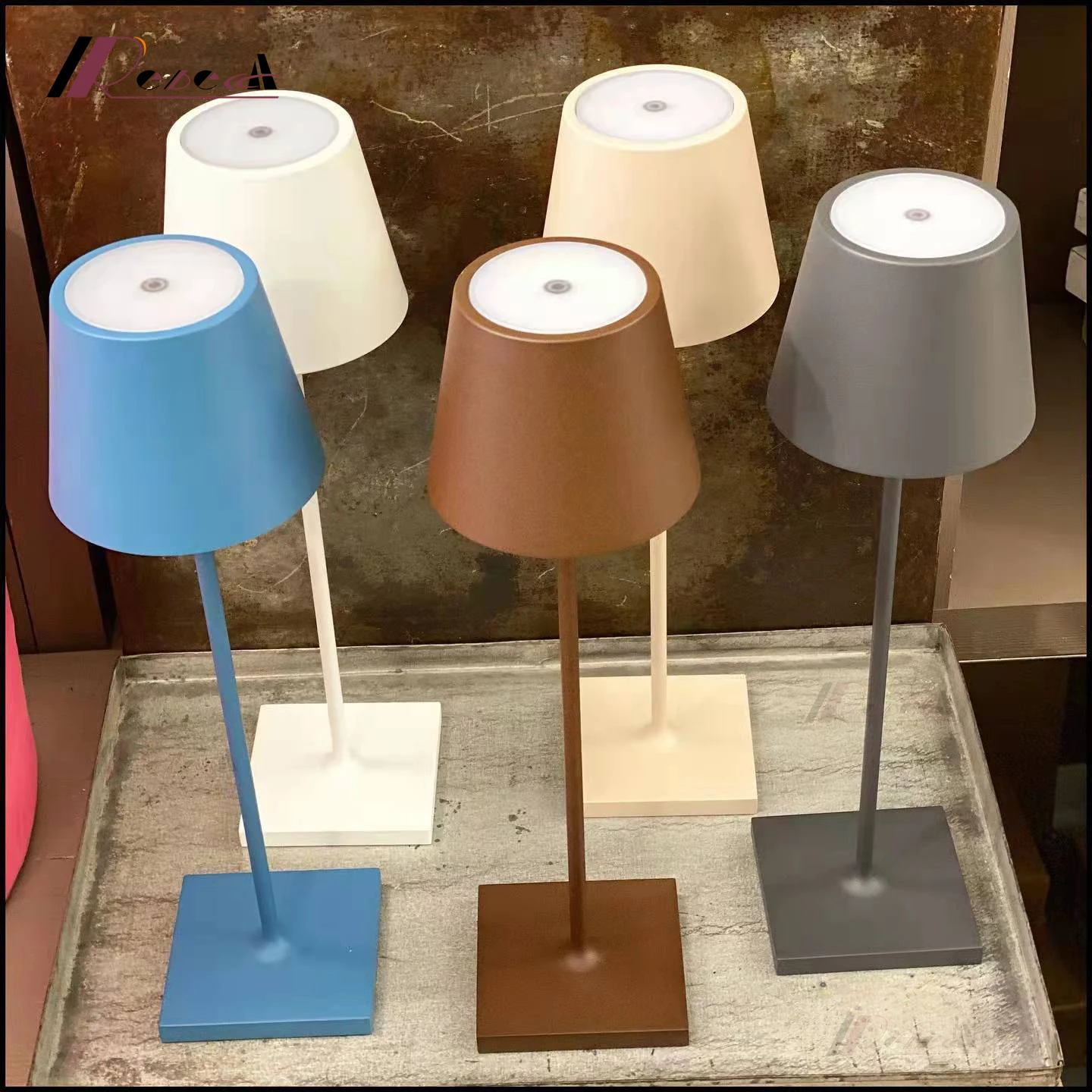 Lampada Da Tavolo Ricaricabile Ce & Rohs Impermeabile Ip54 Usb Cordless Light Alluminio Camera Da Letto Portatile Lampada Da Tavolo Risparmio Energeti