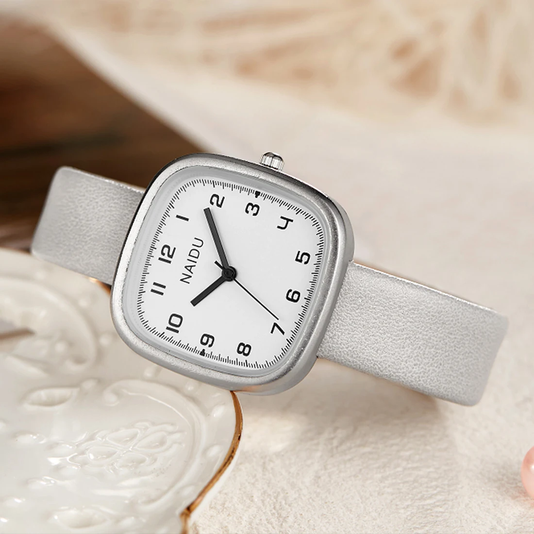 Рисунок 6 - Часы наручные женские кварцевые аналоговые