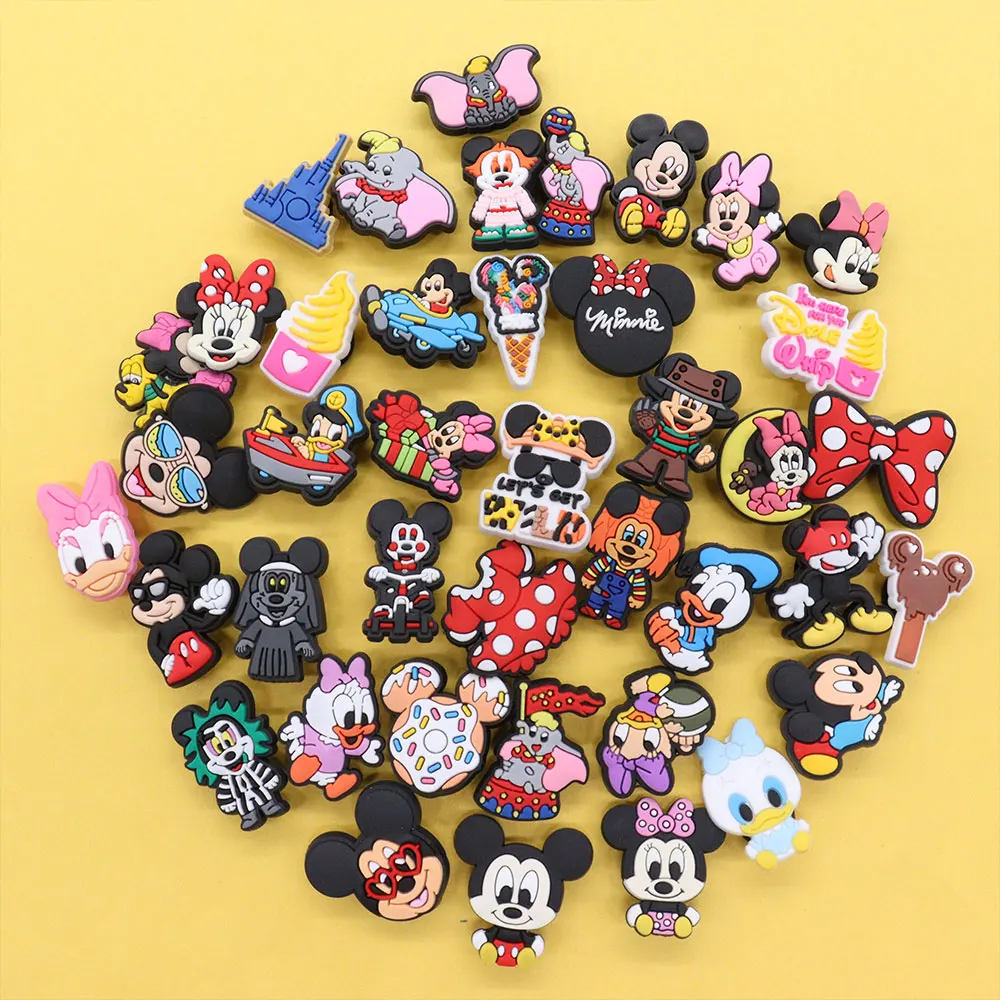 Hot Sale 1pcs Shoe Charms Disney Mickey Minnie Donald Duck Dumbo Daisy PVC Garden Shoes Buckles Decoration Fit Kids X-max Gift