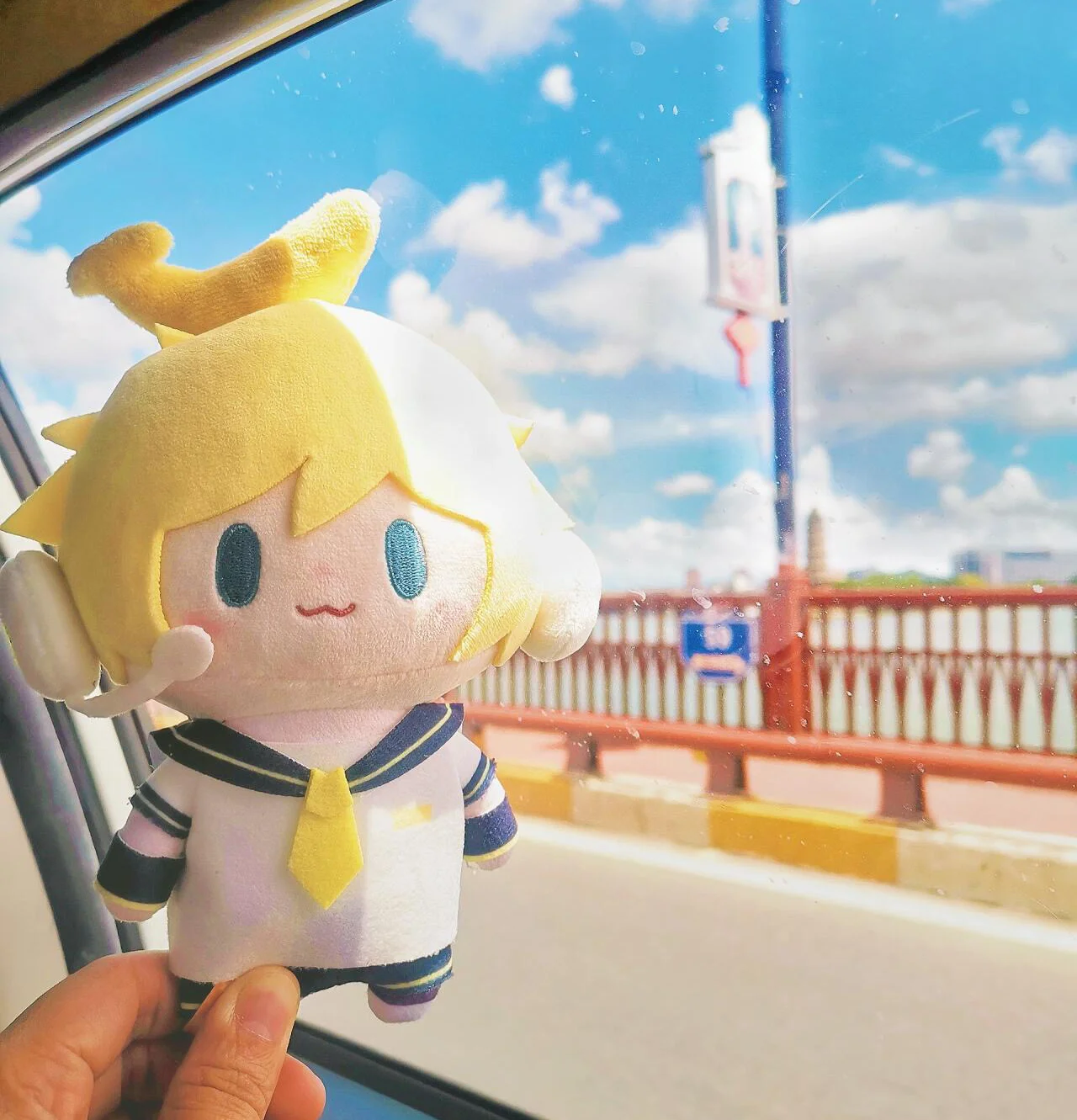 Hatsune Miku and Kagamine Len Rin Plush Doll Keychain - Cute Stuffed Doll Collection and Girls Gift