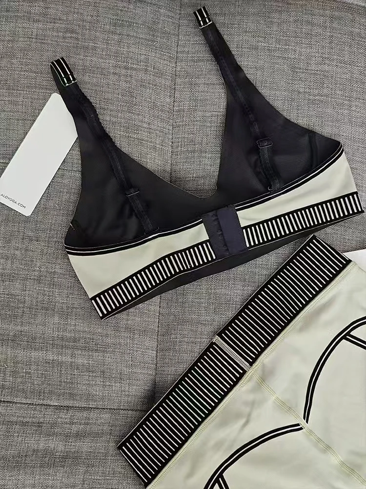 Yoga Sports Set Bra with Padding High Quality Flocking Skin Friendly Comfortable Elastic Vest Pants Pilates Shape Two Piece Set 2