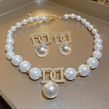 Women Elegant Pearl Clavicle Chain Collares Ladies Short Pendant Necklaces Earrings set Jewelry sets 1