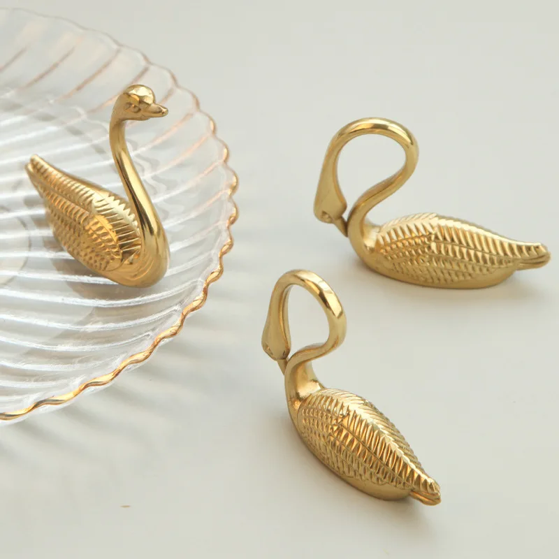 Elegante Animal Luz Cisne Luxo Lidar com Italiano Francês Latão Único Buraco Armário Gaveta da Porta do Punho Guarda-roupa Gaveta Punho