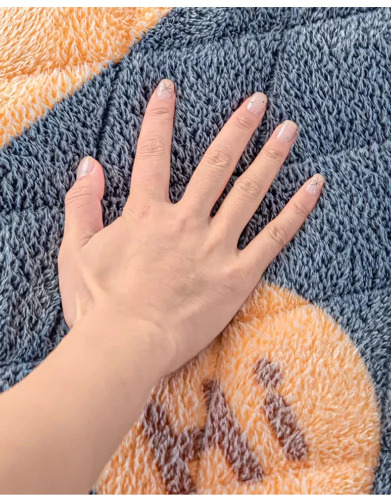 Description Picture 4 of itemLamb wool mattress home foldable soft comfortable tatami mat winter thicken warm sleeping pad sponge cushion mattresses