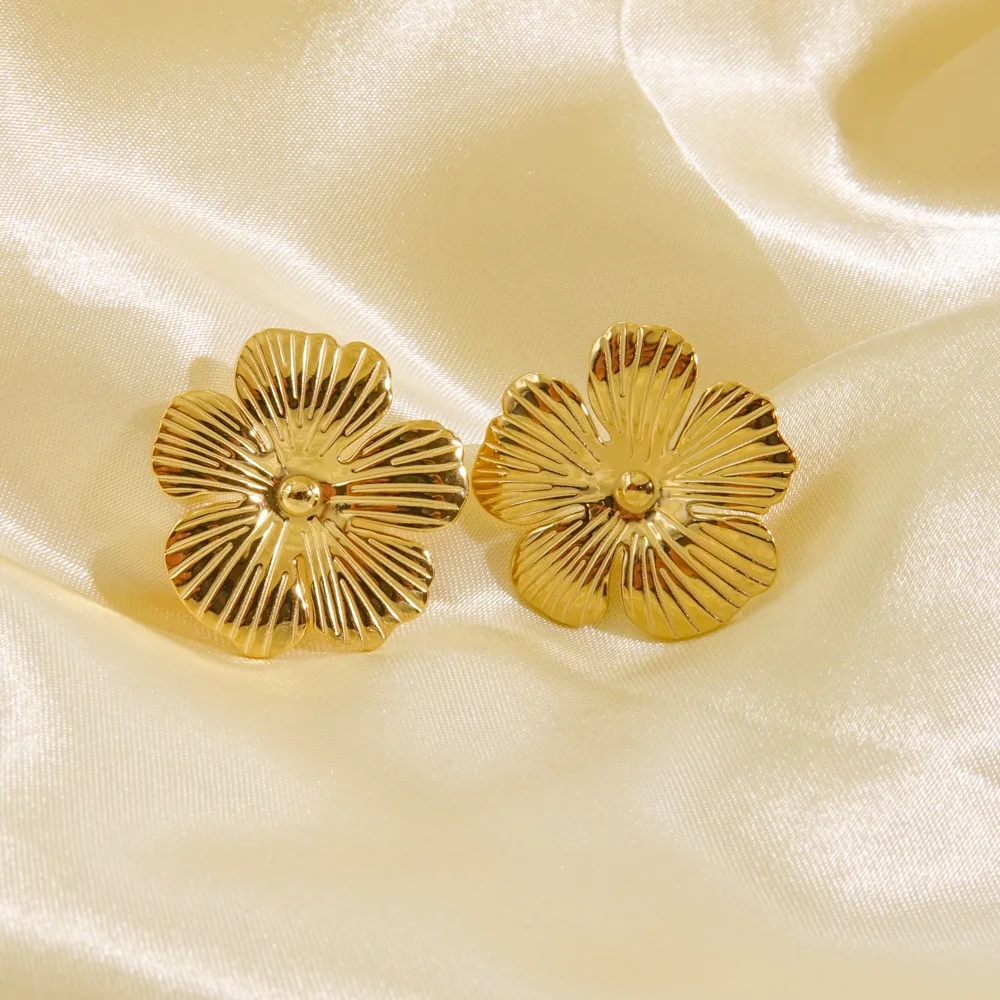 Luxury vintage metallic flower stud earrings Gold plated stainless steel earrings for women 5