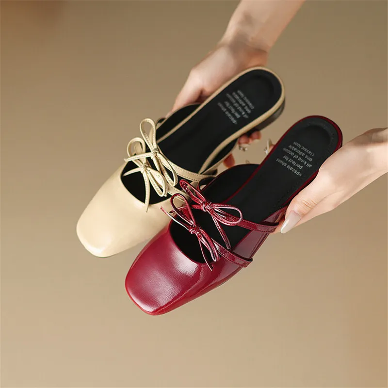 

2023 New Summer Sandals Patent Leather Cover Toe Slippers Concise Muller Shoes Chunky Heels Shoes for Women Handmade Low Heels