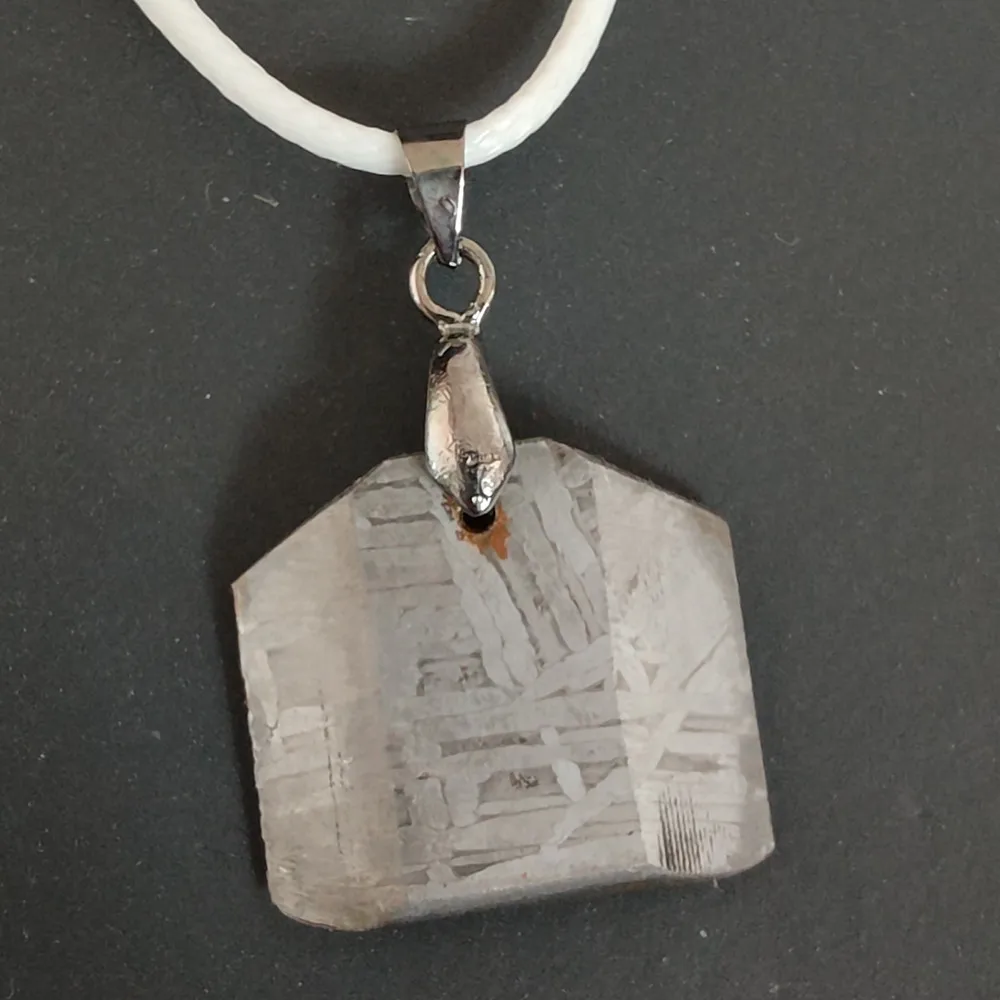 

Muonionalusta Iron Meteorite Necklace Natural Iron Meteorite Material Pendant Iron Meteorite Specimen