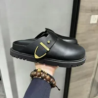 Femmes tout en peau de vache polyvalente en cuir demi-glisser confortable sans lacet fond en liège vêtements chauds sac décontracté tête mode Mules sabots 1