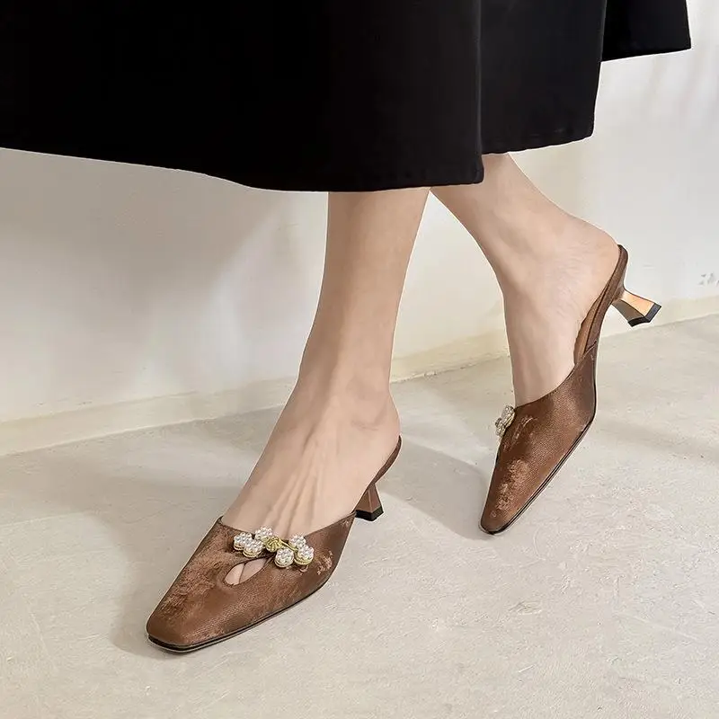 New Chinese style retro baotou half slippers for women, summer slim heels, Muller sandals, medium high heels, square toe