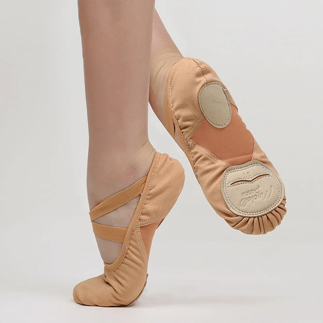 Ballet Design shoelace clip
