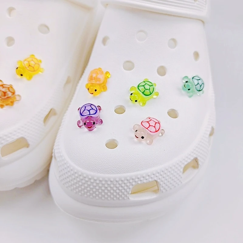 야광 귀여운 3D 거북이 탈부착 신발 참 장식 발광 클립 10개 (핫세일) 비치 샌들용