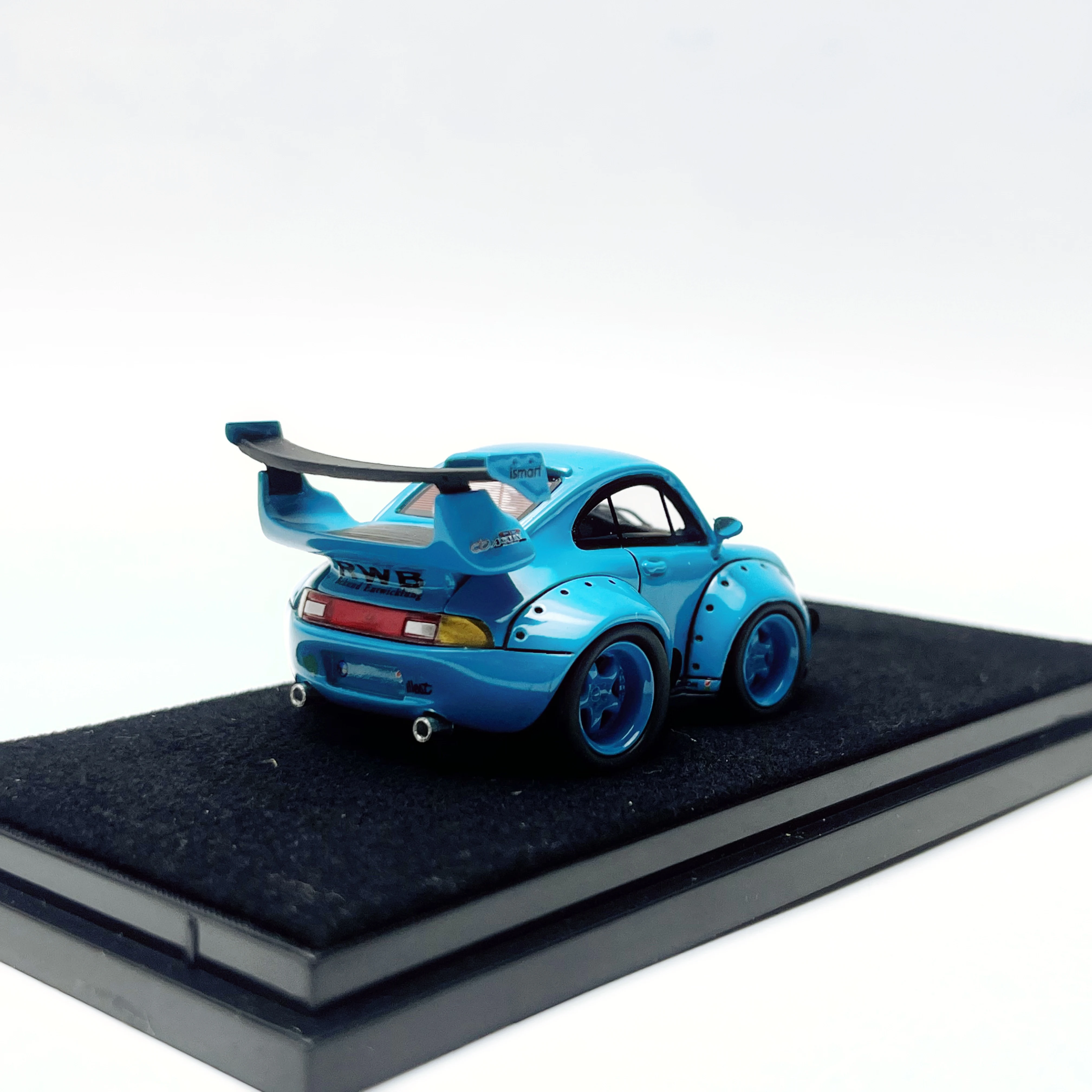 LITTLE EGG 1/64 Scale 911 Modified Wide-body RWB 993 Q Car Resin