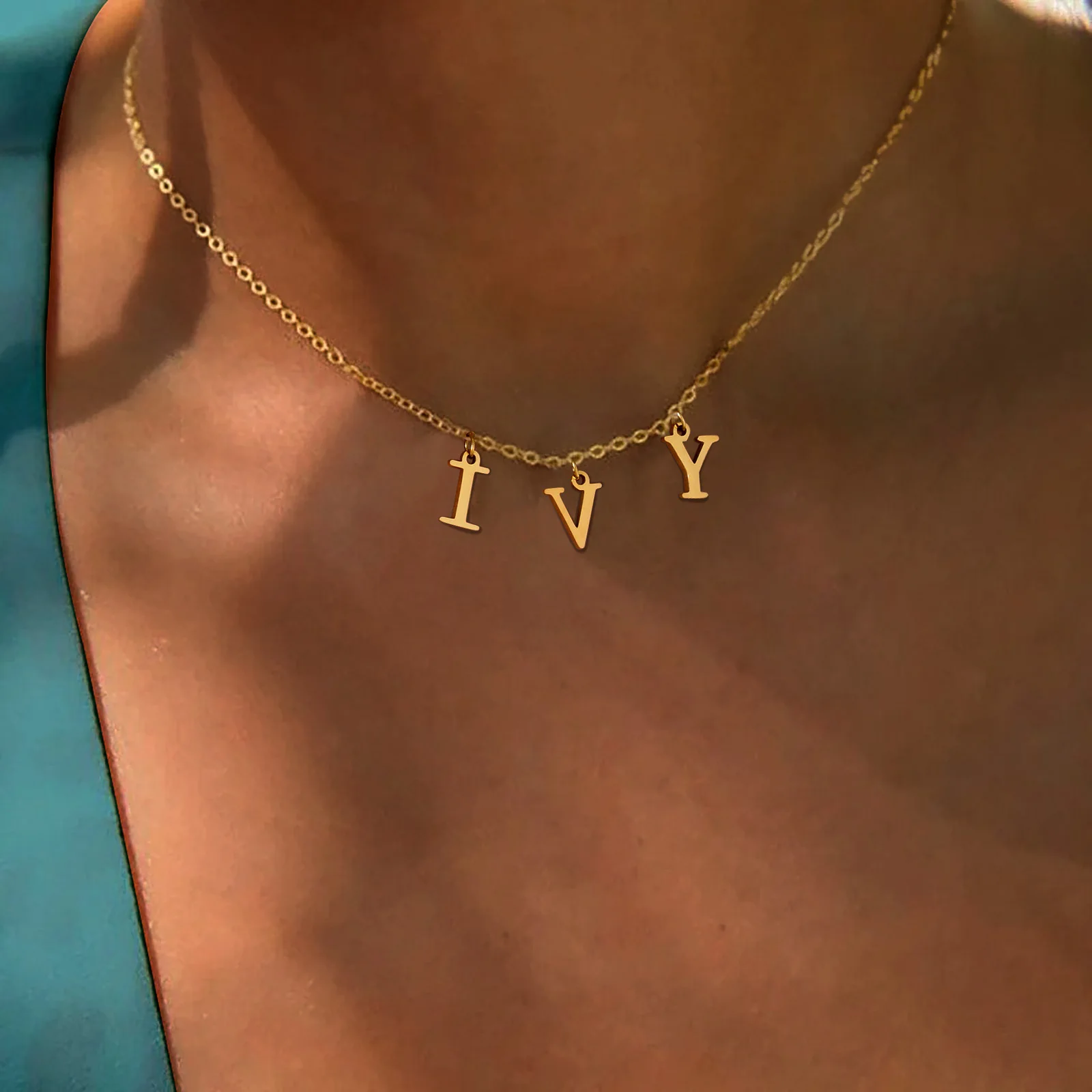 Collier personnalisé avec initiale de nom, pendentif à breloques avec lettres pour femmes, bijoux en acier inoxydable, pour maman et sœur d'anniversaire