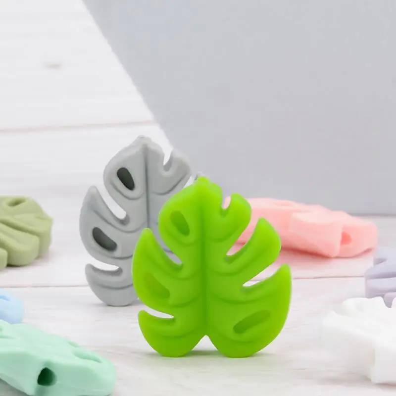 Description Picture 3 of itemNeedle Stoppers Monstera Knitting Silicone Stoppers Stitch Stoppers For Knitting Needles Turtle Backed Bamboo Silicone
