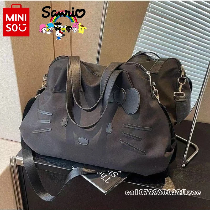 

Miniso Hello Kitty New Travel Handbag Fashionable and High Quality Anti Dirty Luggage Bag with Large Capacity Crossbody Bag